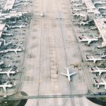 salir del aeropuerto en una escala