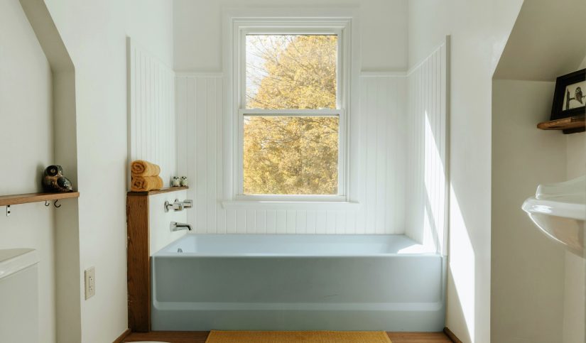 sellar bañera cemento o silicona