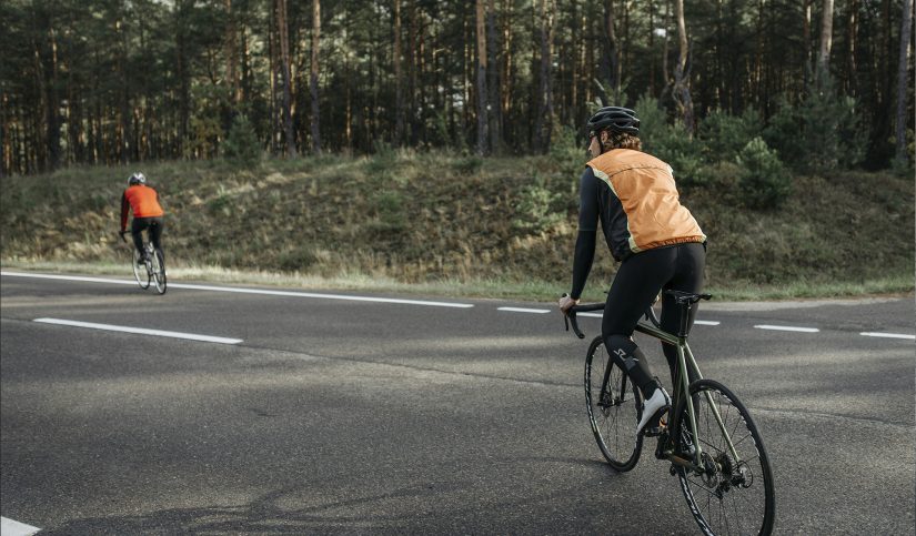 adelantamiento a un ciclista